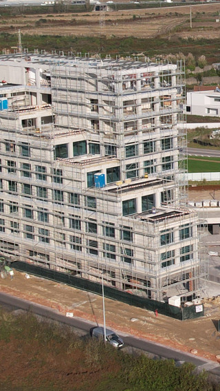 Empreendimento Jardins D'Avenida, encontra-se atualmente em fase de acabamentos.